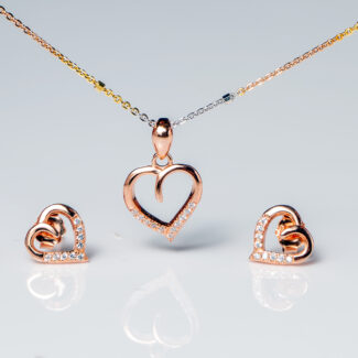 Timeless emblem pendent set